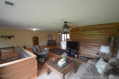 822 S Cedar Creek-5
