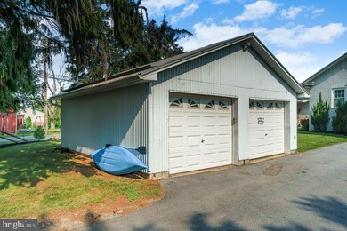 40 W 3rd St, Hershey, PA 17033 - photo 6