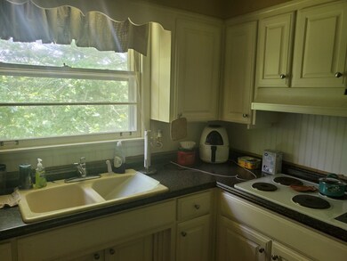 211 Lakeshore Dr, McMinnville, TN 37110 - photo 5