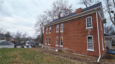 220 N 17th St, Saint Joseph, MO 64501 - photo 2