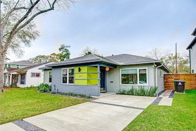 1647 Viking Dr, Houston, TX 77018 - photo 2