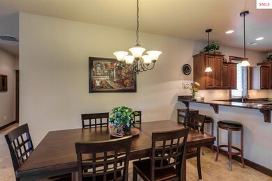 Dining area with Breakfast Bar is ideal for entert