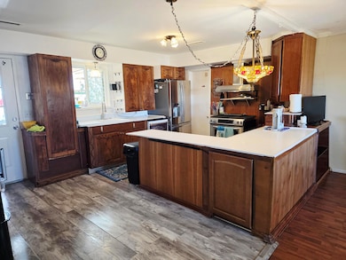 1106 Leonard Ave, Estancia, NM 87016 - photo 7