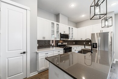 8442 Berry Green Ln, Houston, TX 77022 - photo 6