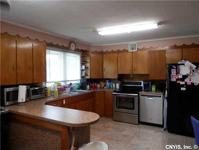 Kitchen. Spacious kitchen---new appliances, floori