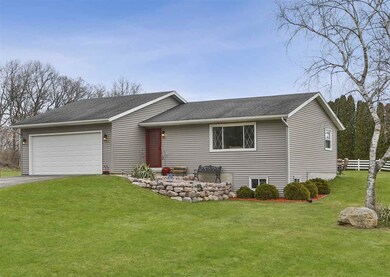 384 Pagelow Rd, Brooklyn, WI 53521 - photo 2