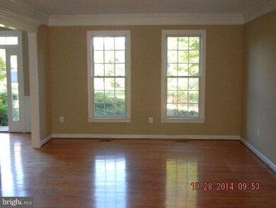 703 Firestone Dr, Silver Spring, MD 20905 - photo 4