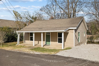 509 White St, Columbia, TN 38401 - photo 2