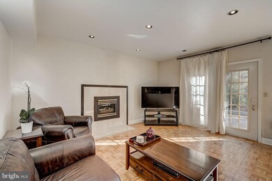 901 Spring View Dr, Southampton, PA 18966 - photo 6