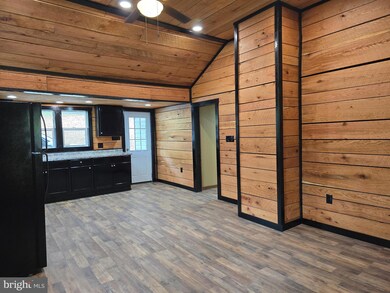 1411 Winchester Grade Rd, Berkeley Springs, WV 25411 - photo 5