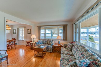 200 4th Ave Spring Lake NJ-large-008-2-L
