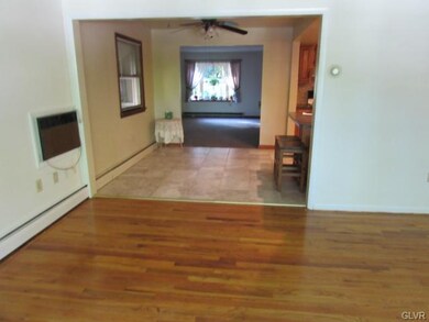 121 Jonathan Dr, Easton, PA 18045 - photo 5