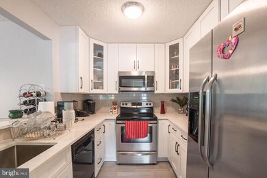 11737 Summerchase Cir unit 1737-E, Reston, VA 20194 - photo 7