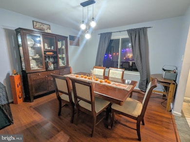 1033 Whitford Dr, Reading, PA 19605 - photo 6