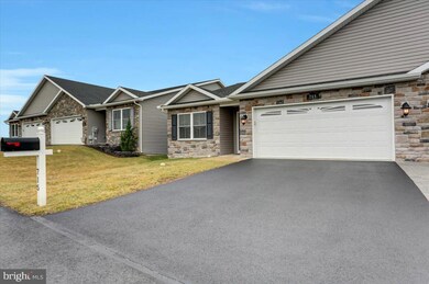 715 Shook Ct W, Greencastle, PA 17225 - photo 2
