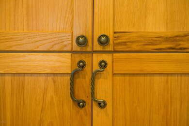 Cabinet Detail