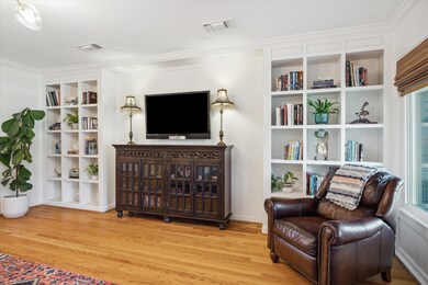 1043 Gardenia Dr, Houston, TX 77018 - photo 6