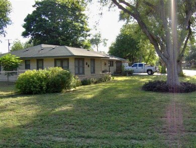 1000 S Oklahoma Ave, Weslaco, TX 78596 - photo 4