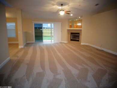 30x19. Carpet. Ceiling fans.