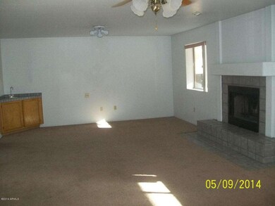 430 N Cobblestone 050914 family room wit