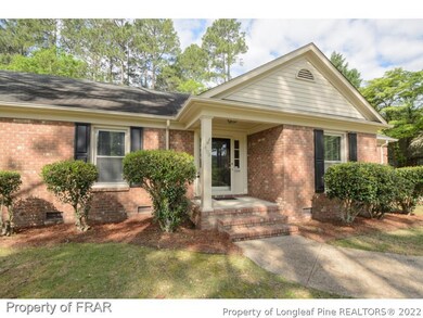 404 Wayberry Dr, Fayetteville, NC 28303 - photo 2