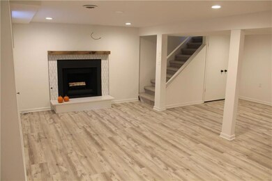 218 SW 21st St, Oak Grove, MO 64075 - photo 5