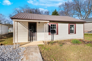 1526 W View St, Athens, TN 37303 - photo 2