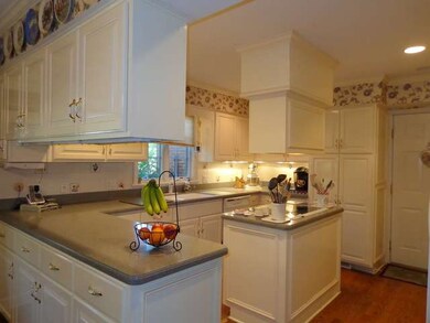 700 Nordic Ct unit 702, Batavia, IL 60510 - photo 4