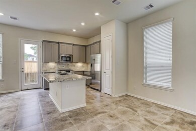 234 Garrison Dr, Houston, TX 77009 - photo 5