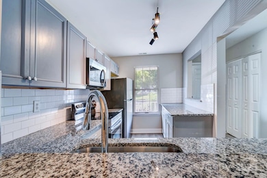 6129 Windsor Gate Ln, Charlotte, NC 28215 - photo 6