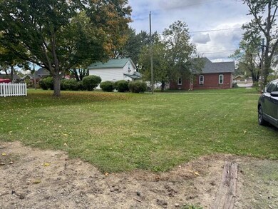 702 W Franklin St unit 702 1/2, Kenton, OH 43326 - photo 5