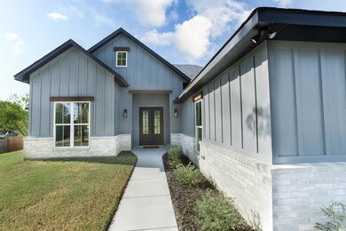 204 Oakdale Dr, Fort Worth, TX 76108 - photo 2