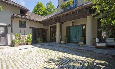 100 Suffolk Rd, Chestnut Hill, MA 02467 - photo 2