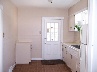 1825 Irwin St, Aliquippa, PA 15001 - photo 4