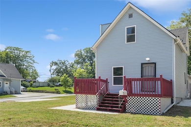 3200 6th Ave, Des Moines, IA 50313 - photo 2