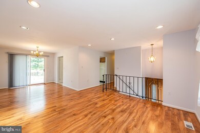 1012 Caren Dr, Sykesville, MD 21784 - photo 4