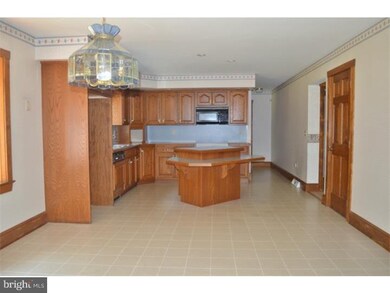 160 Poplar Rd, Boyertown, PA 19512 - photo 3