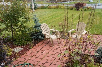 Entry patio