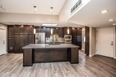 10548 W Palmeras Dr unit 39, Sun City, AZ 85373 - photo 3