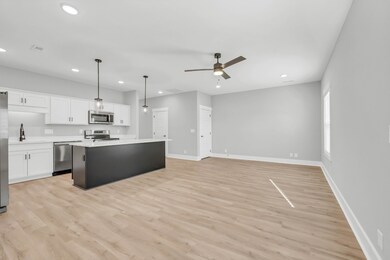 1502 Jonathan Wade Cir, Clarksville, TN 37043 - photo 5