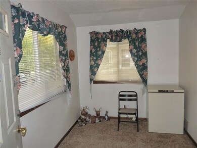 128 17th St SW, Cedar Rapids, IA 52404 - photo 7