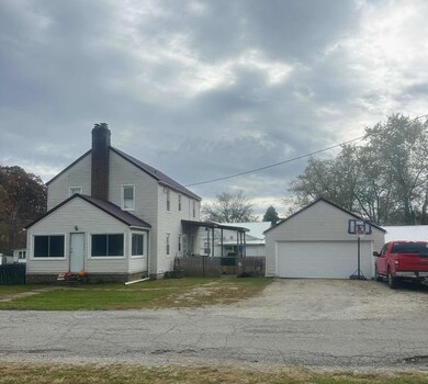 185 Adams St, Corning, OH 43730 - photo 4