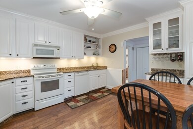 2 Warsaw St, Uxbridge, MA 01569 - photo 4