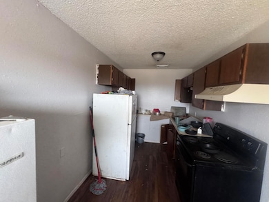 103 Pecos Place, Plainview, TX 79072 - photo 6