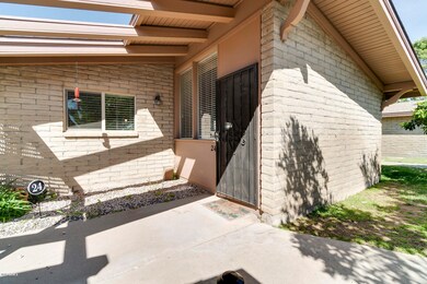 002-4203N36thStUnit24-Phoenix-AZ-85018-s