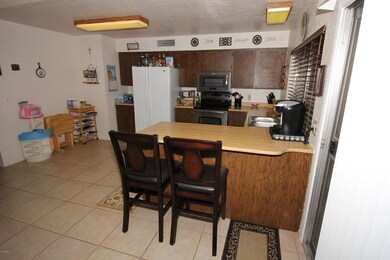 Kitchen 3 (2)