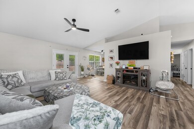 1207 Jefferyscot Dr, Crestview, FL 32536 - photo 6