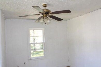524 W McKown (11)