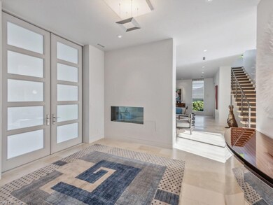 440 Spinnaker Dr, Naples, FL 34102 - photo 4