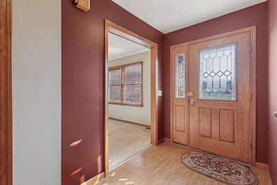 760 Birchwood Dr, Greenville, OH 45331 - photo 2